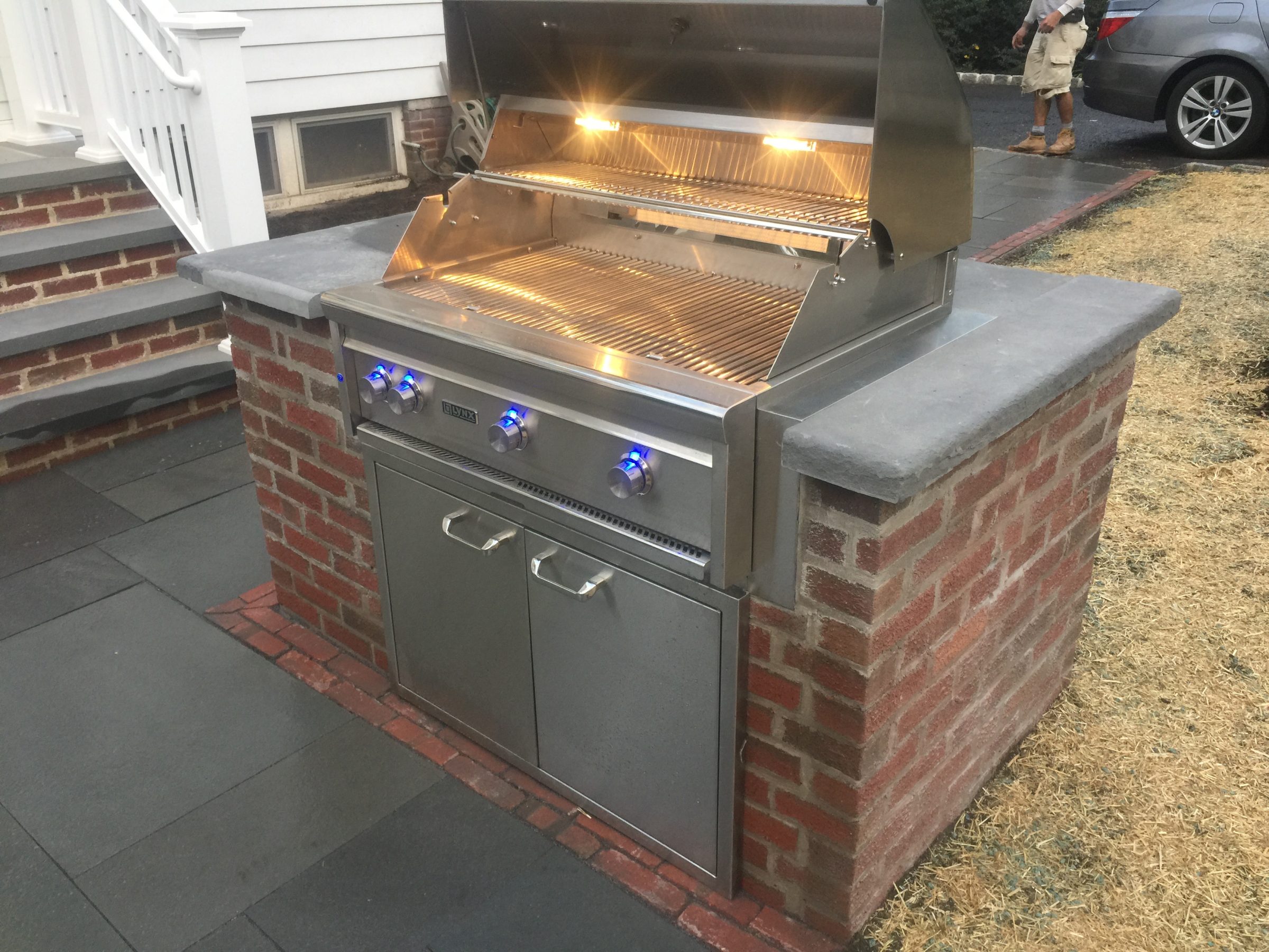 Outdoor built-in stainless steel grill